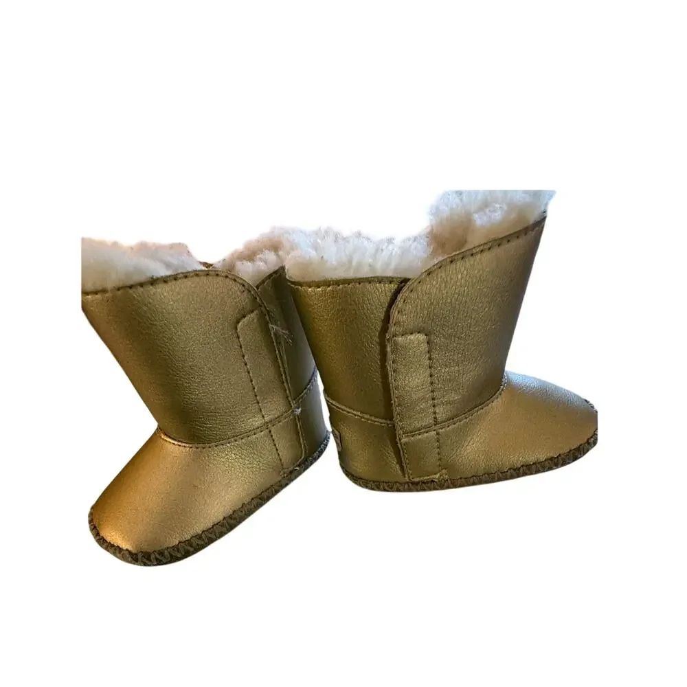 UGG adorable cassie